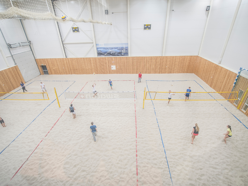 Sandhallen, for anledningen satt opp med tre treningsbaner. Foto: Øyvind Marvik