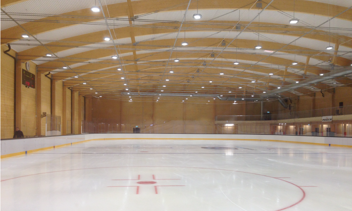 Bugården Ishall sett innenfra