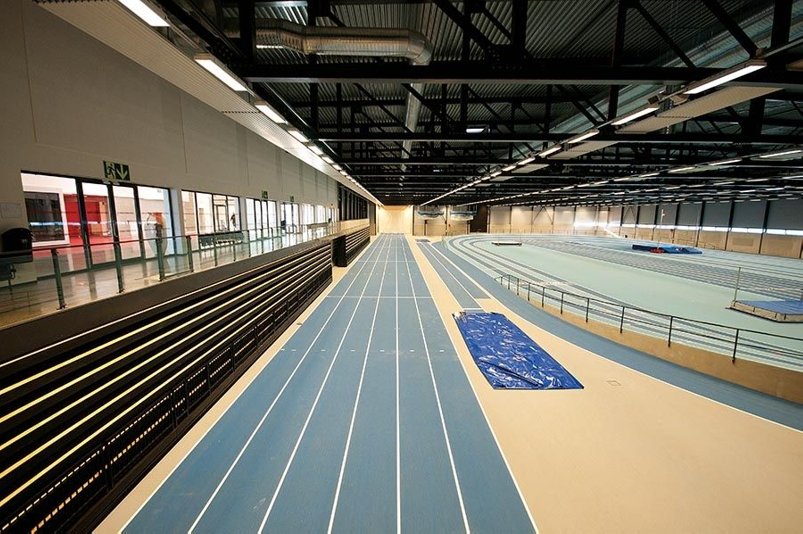 Friidrettshallen i Bærum idrettspark. Foto: Trond Joelson, Byggeindustrien