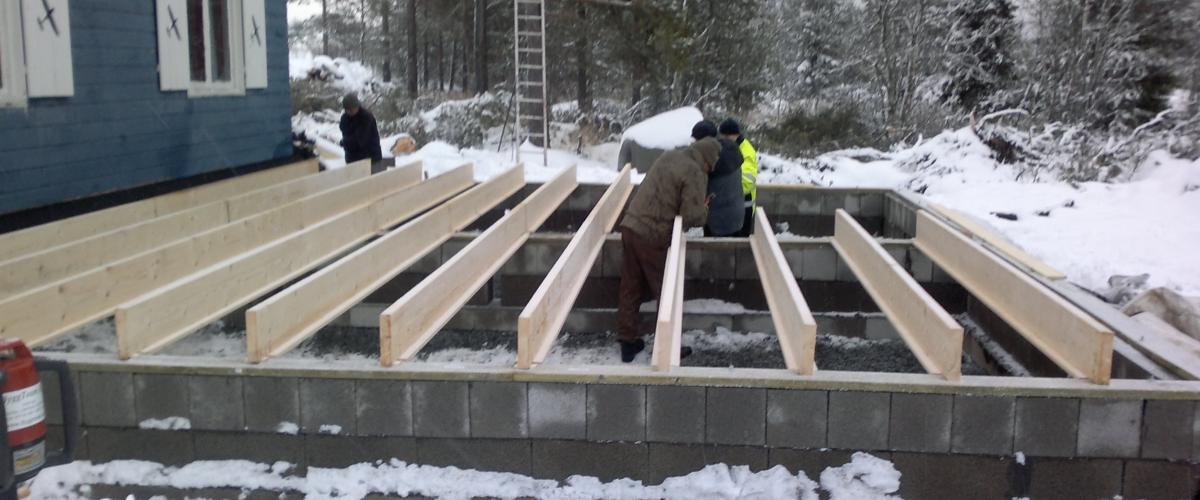 Klubbhuset utvides. Foto: Hallingdal Flyklubb. Bygging av klubbhus