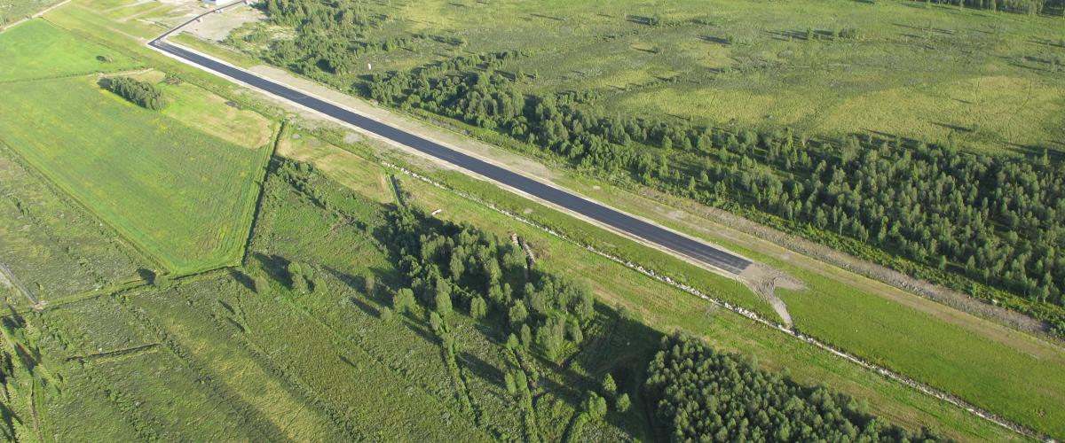 Oversiktsbilde fra Klanten 2011. Foto: Hallingdal Flyklubb Oversiktsbilde over Klanten flyplass 2011